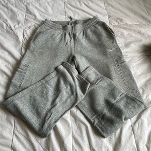 Mens Nike sweatpants (M)